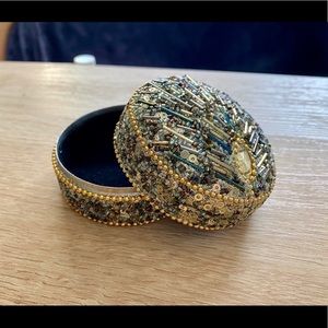 ✨ Peacock Sequins Round Pill Box ✨ NWOT